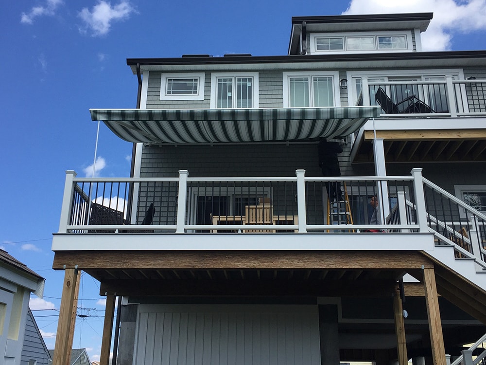 new retractable awning